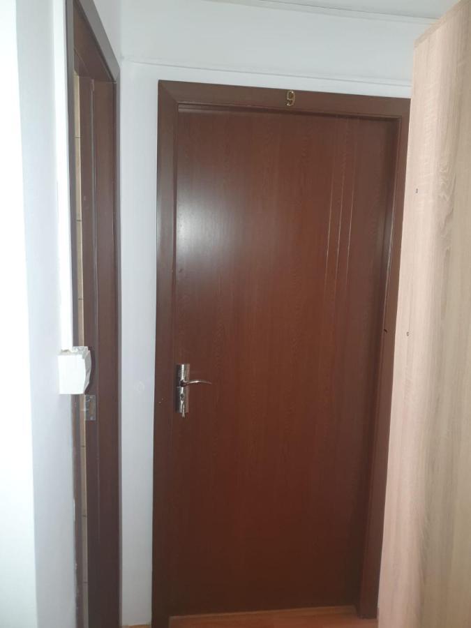 Cazare - Accommodation Bukareszt Zewnętrze zdjęcie