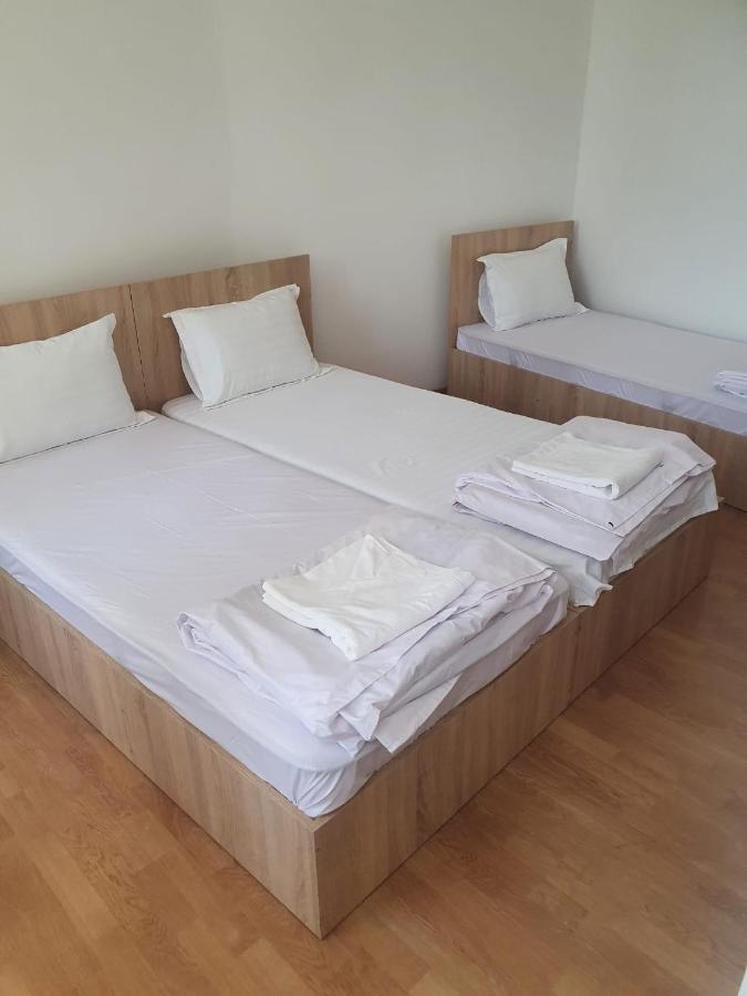 Cazare - Accommodation Bukareszt Zewnętrze zdjęcie