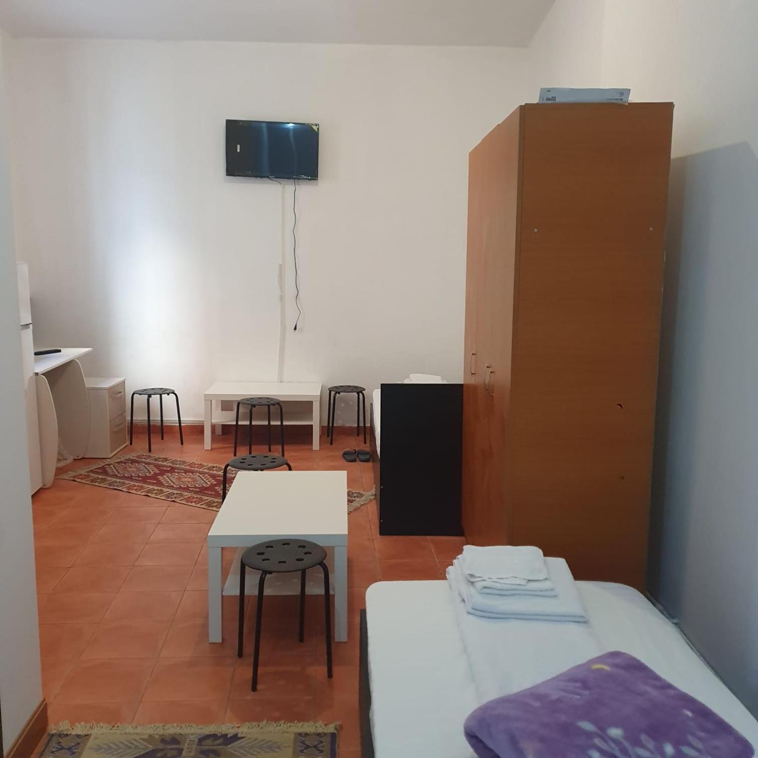 Cazare - Accommodation Bukareszt Zewnętrze zdjęcie