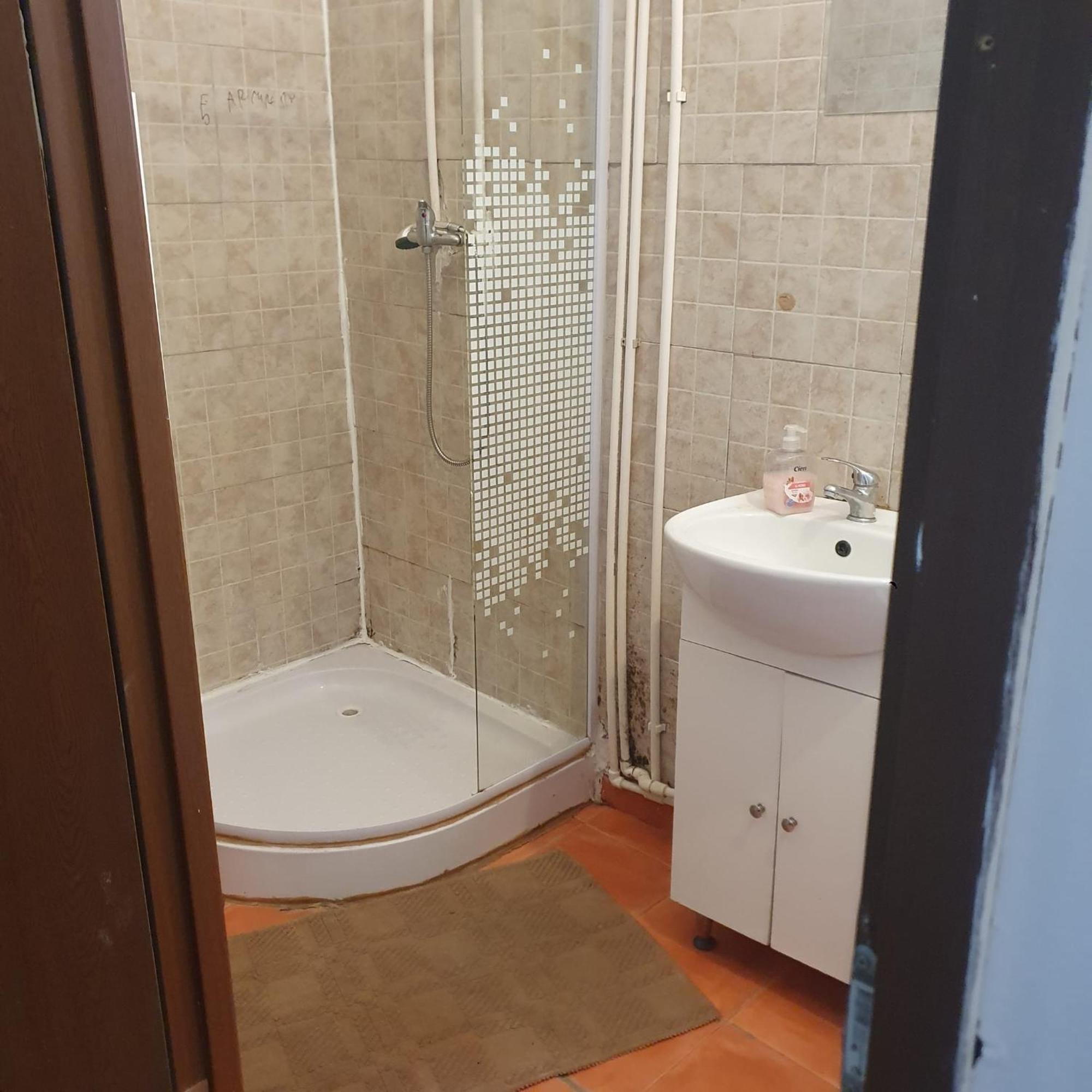 Cazare - Accommodation Bukareszt Zewnętrze zdjęcie